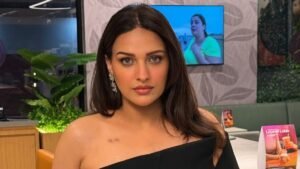 पंजाबी एक्ट्रेस हिमांशी खुराना से मांगी 10 करोड़ फिरौती:गैंगस्टर ने थ्रेट कॉल किया, कहा- पैसे नहीं दिए, तो मार देंगे; मोहाली में FIR