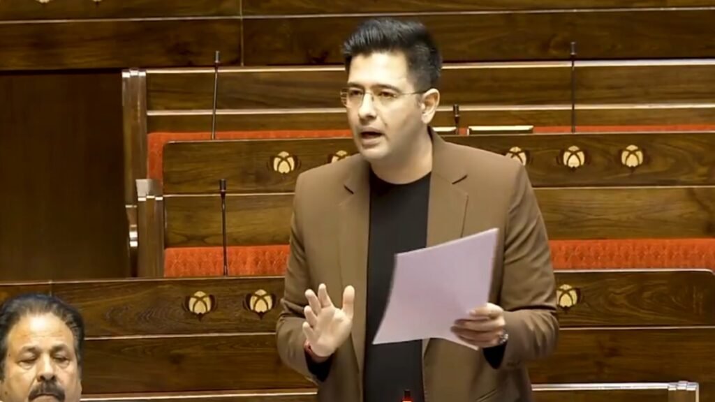 क्या शादी से बचेगा आपका इनकम टैक्स? सांसद राघव चड्ढा ने संसद में पेश किया ‘Joint ITR’ मॉडल