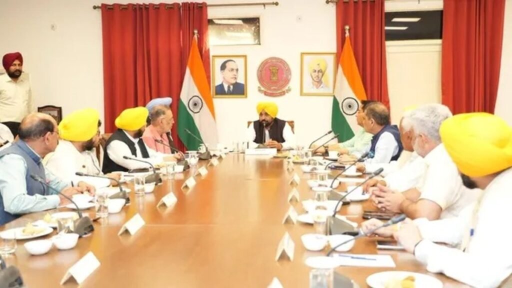 मजदूर दिवस पर पंजाब विधानसभा का विशेष सत्र, कैबिनेट मीटिंग में हुआ फैसला, BJP के खिलाफ निंदा प्रस्ताव की तैयारी