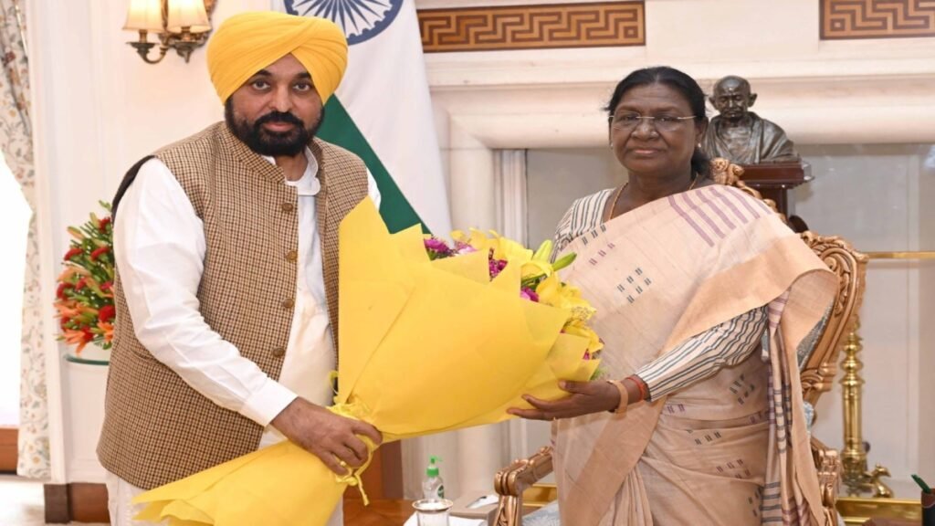 राष्ट्रपति द्रौपदी मुर्मू से मिले CM भगवंत सिंह मान, बोले – “पंजाब में गद्दारी बर्दाश्त नहीं”