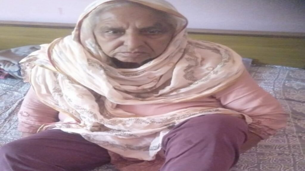 भगवंत मान सरकार की ‘मुख्यमंत्री सेहत योजना’ बनी वरदान; 65 साल की माँ के घुटनों का हुआ मुफ्त ऑपरेशन, बेटे की आँखों से छलके खुशी के आँसू