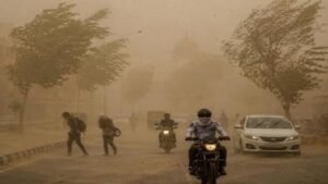 पंजाब के 16 जिलों में बारिश और तूफान का अलर्ट, 50 किमी प्रति घंटे की रफ्तार से चलेंगी हवाएं