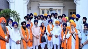 महाराजा रणजीत सिंह की बरसी पर 290 सिख श्रद्धालुओं का जत्था पाकिस्तान के लिए रवाना