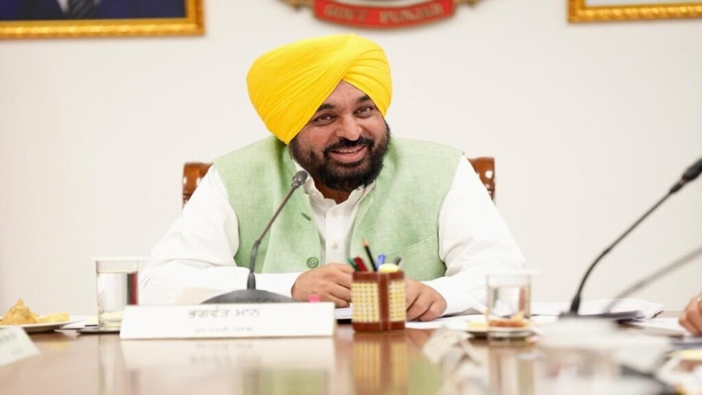 CM भगवंत सिंह मान की अगुवाई में पंजाब कैबिनेट द्वारा ‘एस.आई.आर.’ को सुगम बनाने के लिए प्रमुख नागरिक सेवाओं की सरकारी फीस माफ
