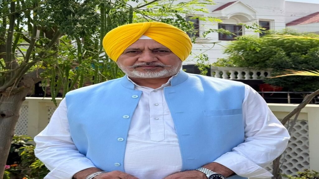 अकाली दल (बादल) के नेता सिकंदर सिंह मलूका ने पंजाब की माताओं और बहनों का अपमान किया, कहा – पंजाब सरकार उन्हें ‘सम्मान राशि’ से ‘खरीदना’ चाहती है: बलतेज पन्नू